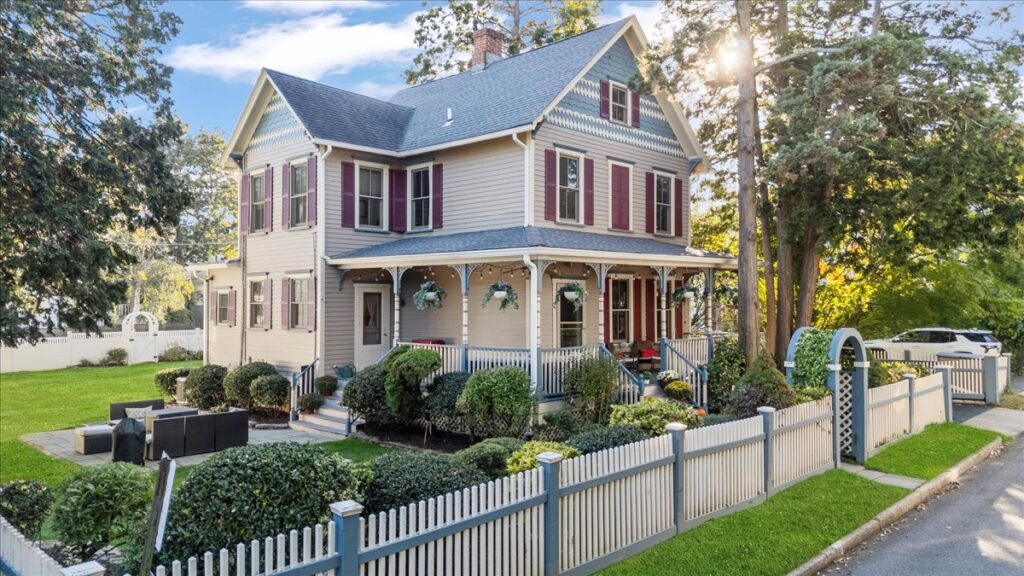 01-DJI_20251006165649_0001_D 01-DJI_20251006165649_0001_D