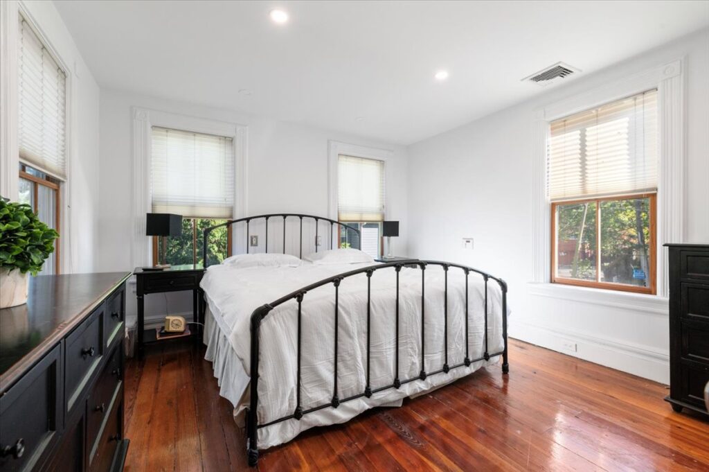 15-780_7817 15-780_7817